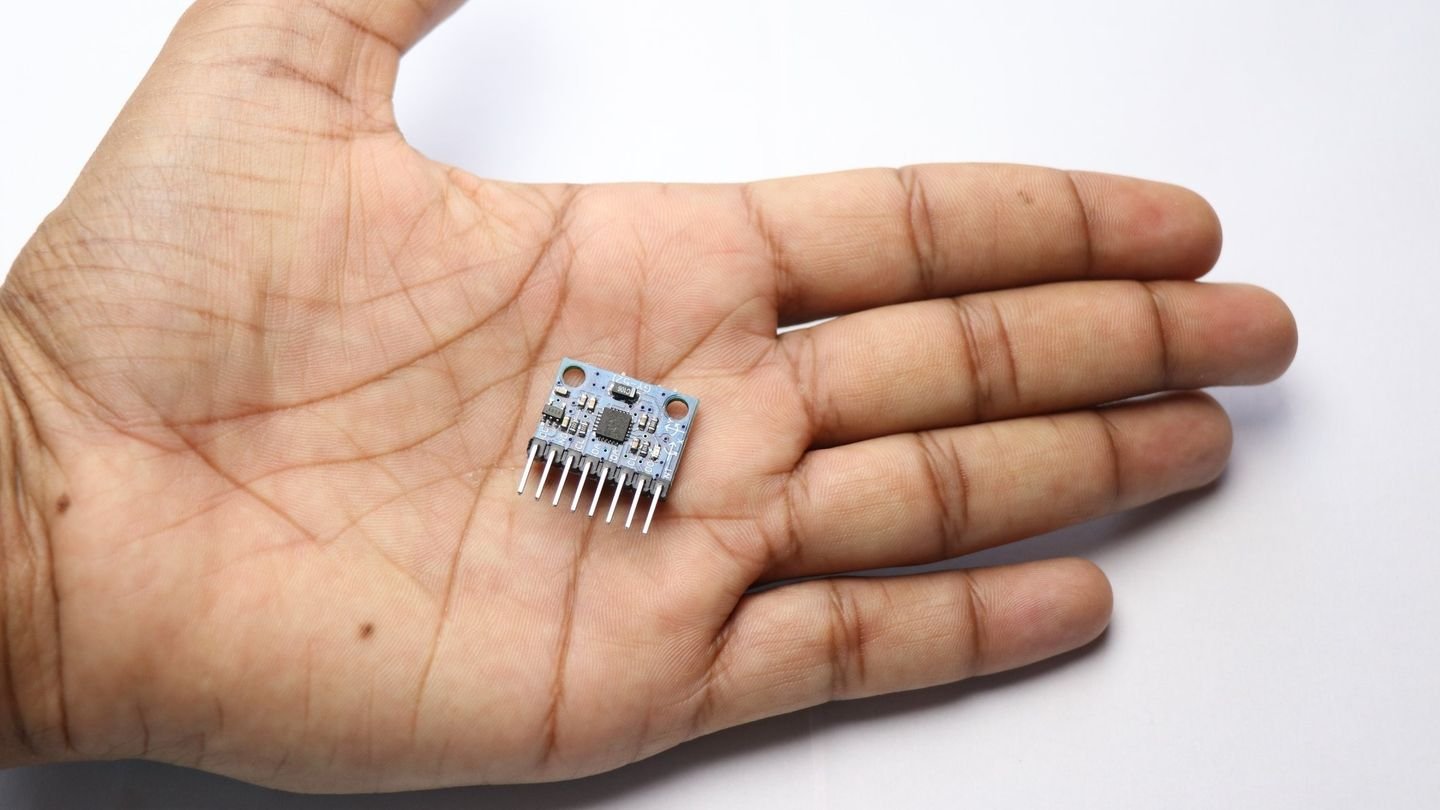 Источник: Milwaukee Tool / Как выглядит акселерометр