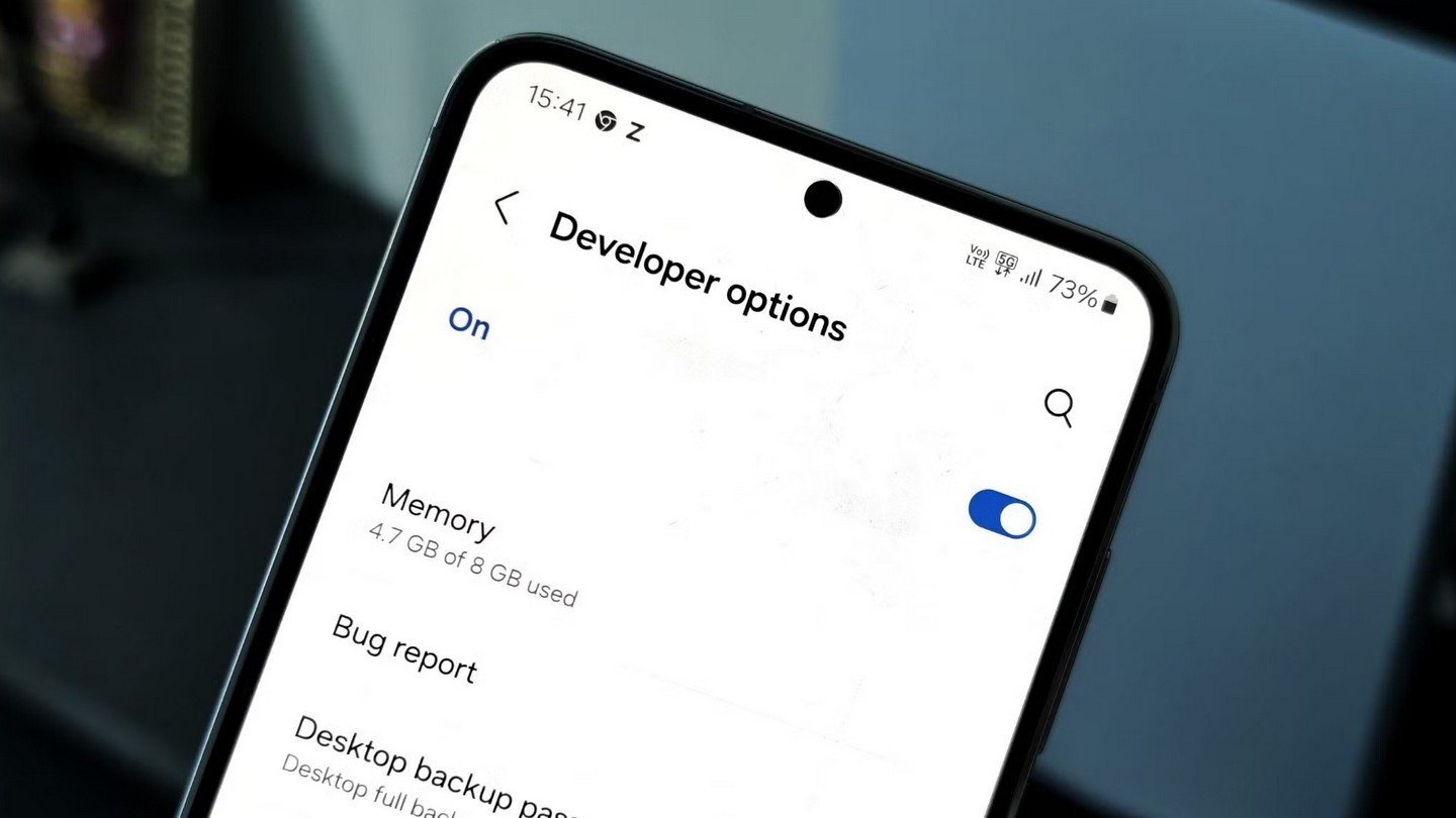 Источник: XDA Developers / Фото смартфона