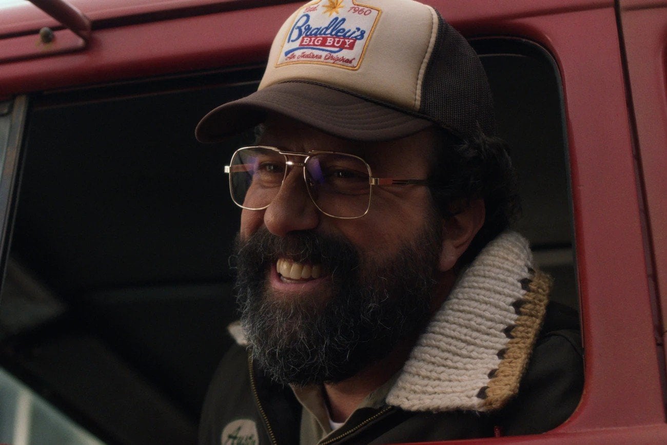 Бретт Гельман в роли Мюррея Баумана в пятом сезоне «Очень странных дел» / Netflix