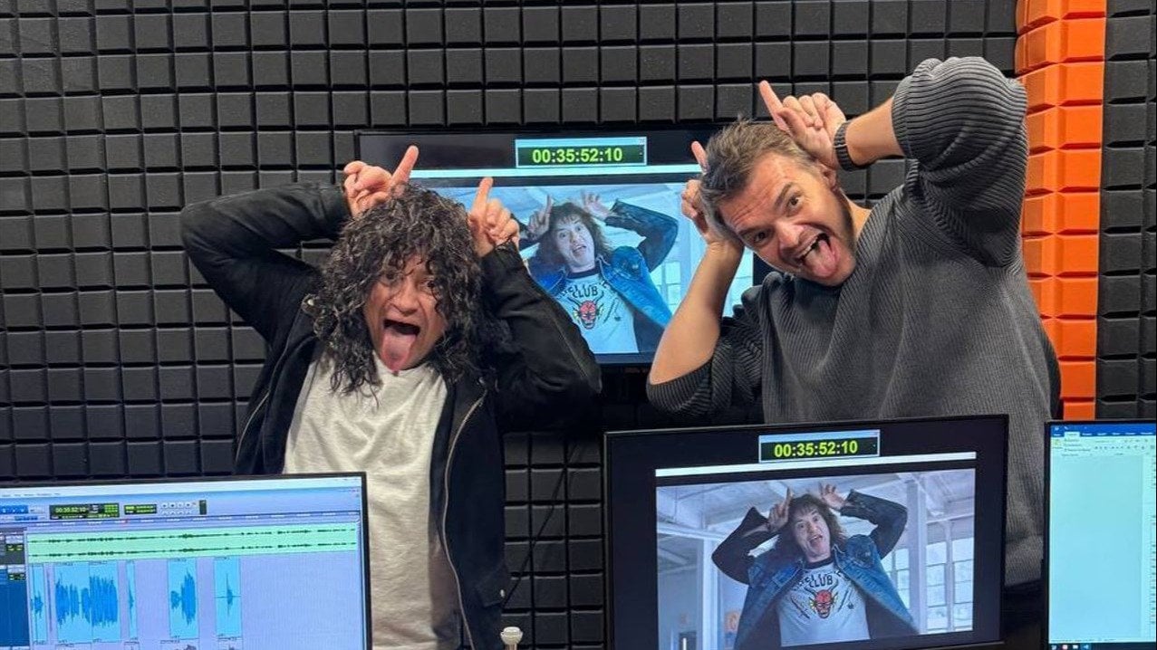 Саша из Универа озвучил своего двойника из Очень странных дел  Эдди Мансона