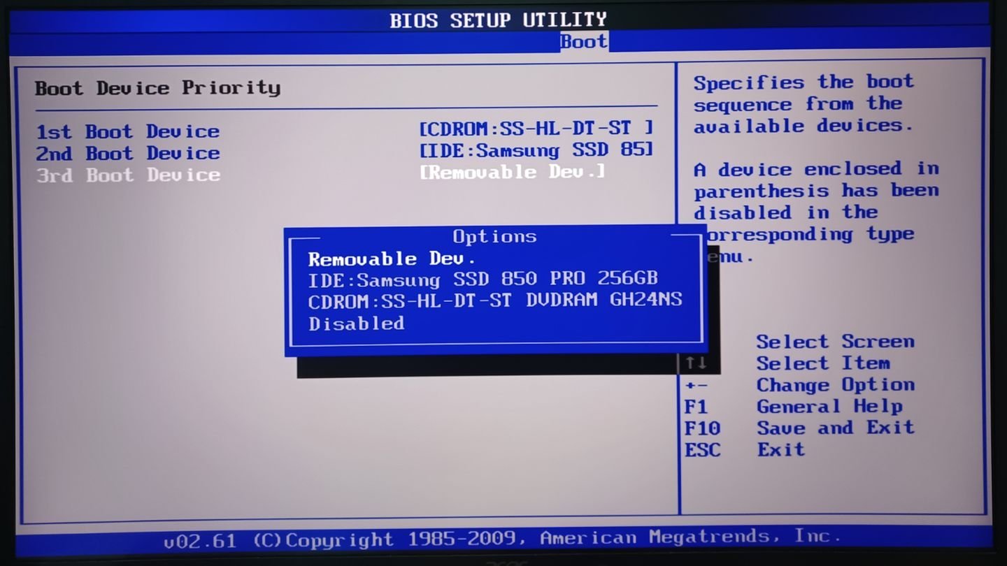 Источник: Windows 10 Help Forums / Скриншот BIOS
