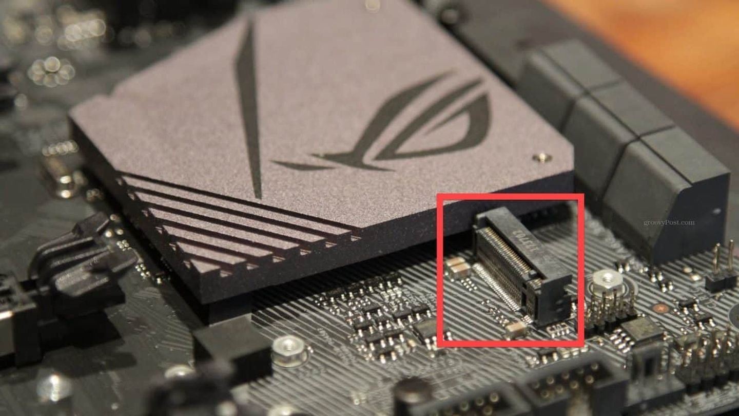 Источник: 10Gtek / Слот для NVMe SSD