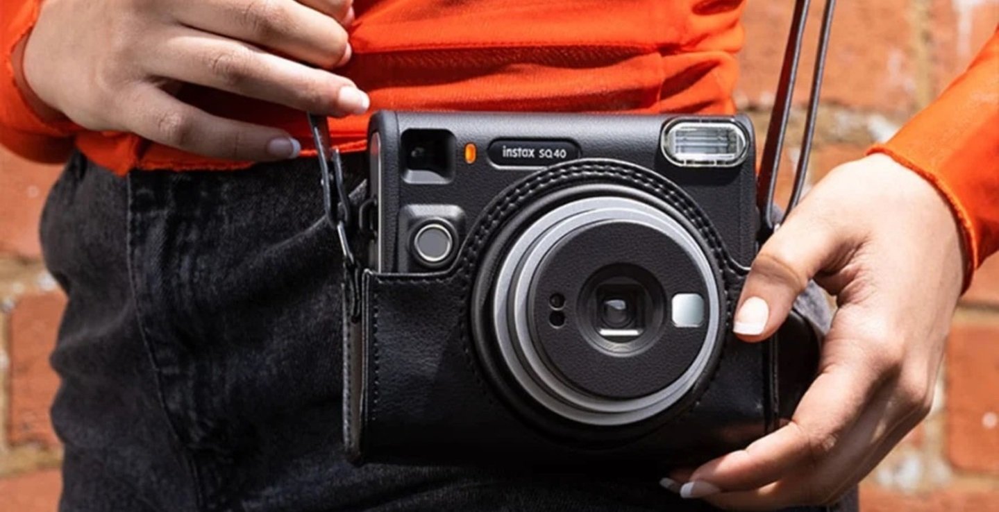 Источник: Doss / Фотоаппарат с мгновенной печатью Fujifilm Instax Square SQ40