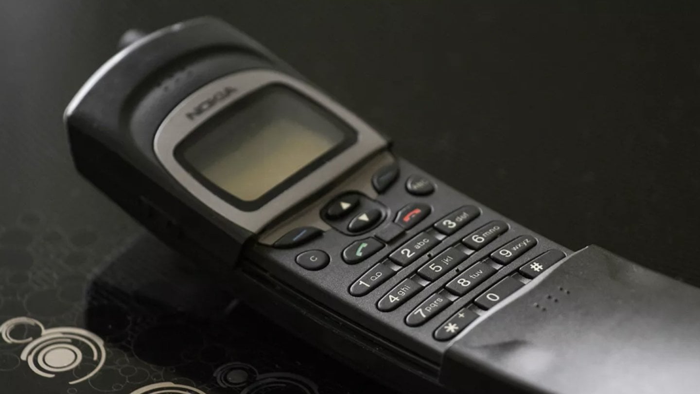 Источник: Shutterstock / Nokia 8110