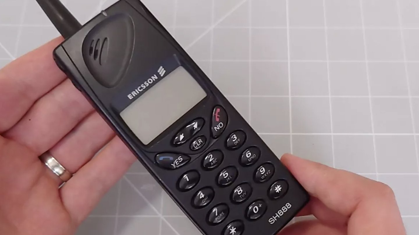 Источник: Vintage phones archive / Ericsson SH888