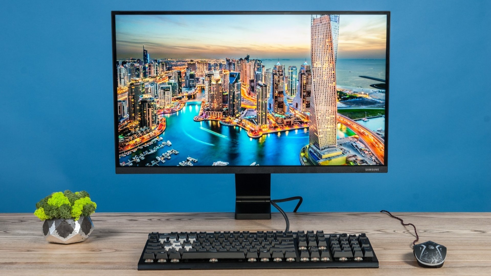 20 лучших мониторов до 10 000 рублей