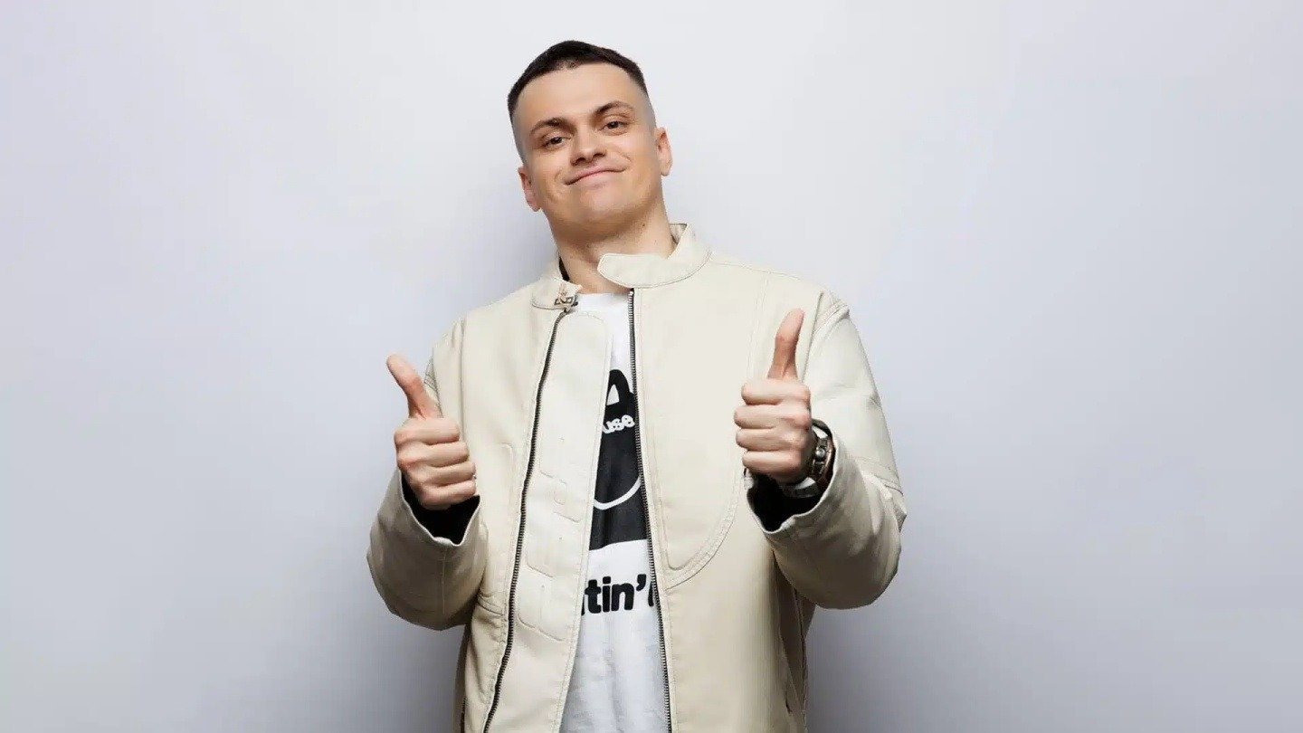 У Бустера появился девушка Стример намекнул