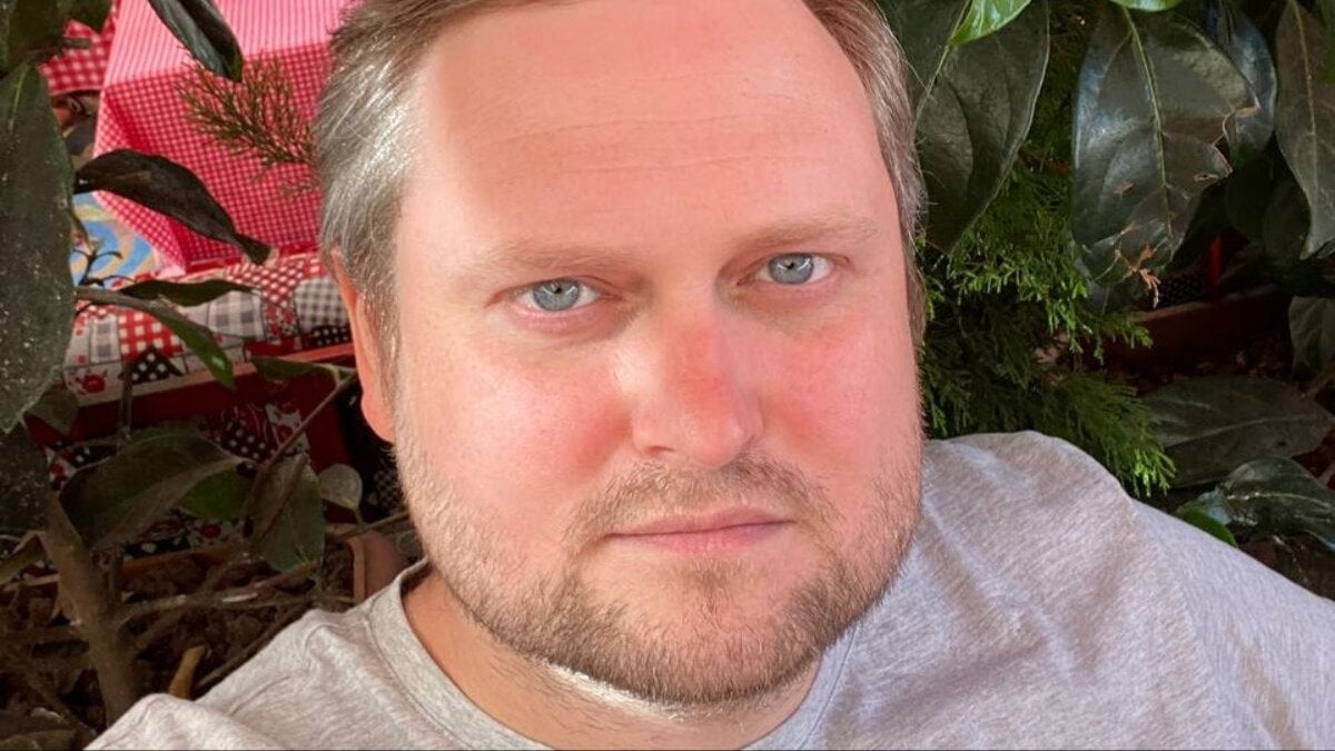 Куплинов показал как изменилась его внешность спустя год с начала похудения