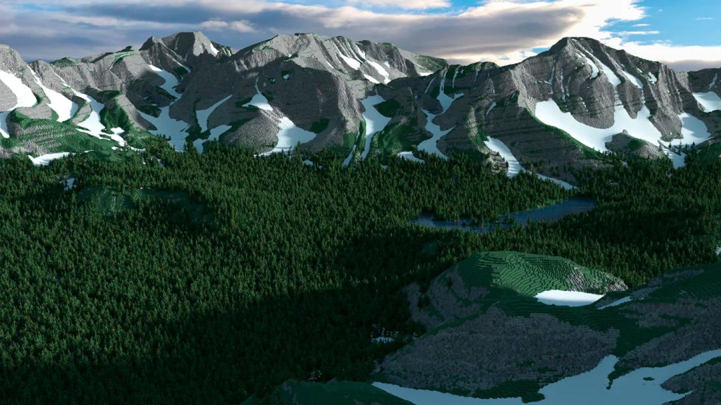 Источник: скриншот CQ.ru  / Если бы в Майнкрафте были реалистичные горы, то с высоты птичьего полета это выглядело бы потрясающе