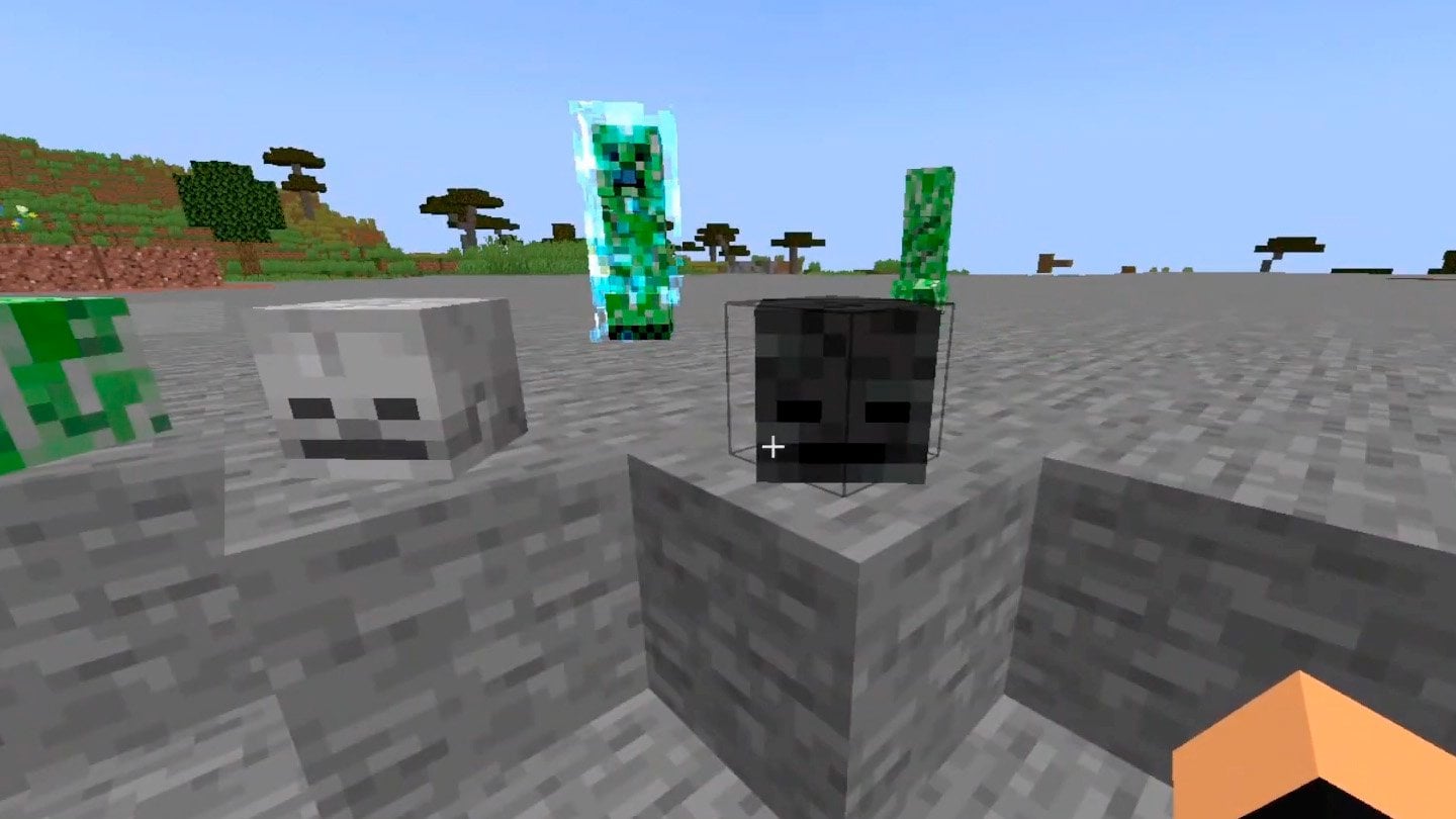 Источник: скриншот CQ.ru / Заряженный крипер с электрической аурой, обычный и дроп голов