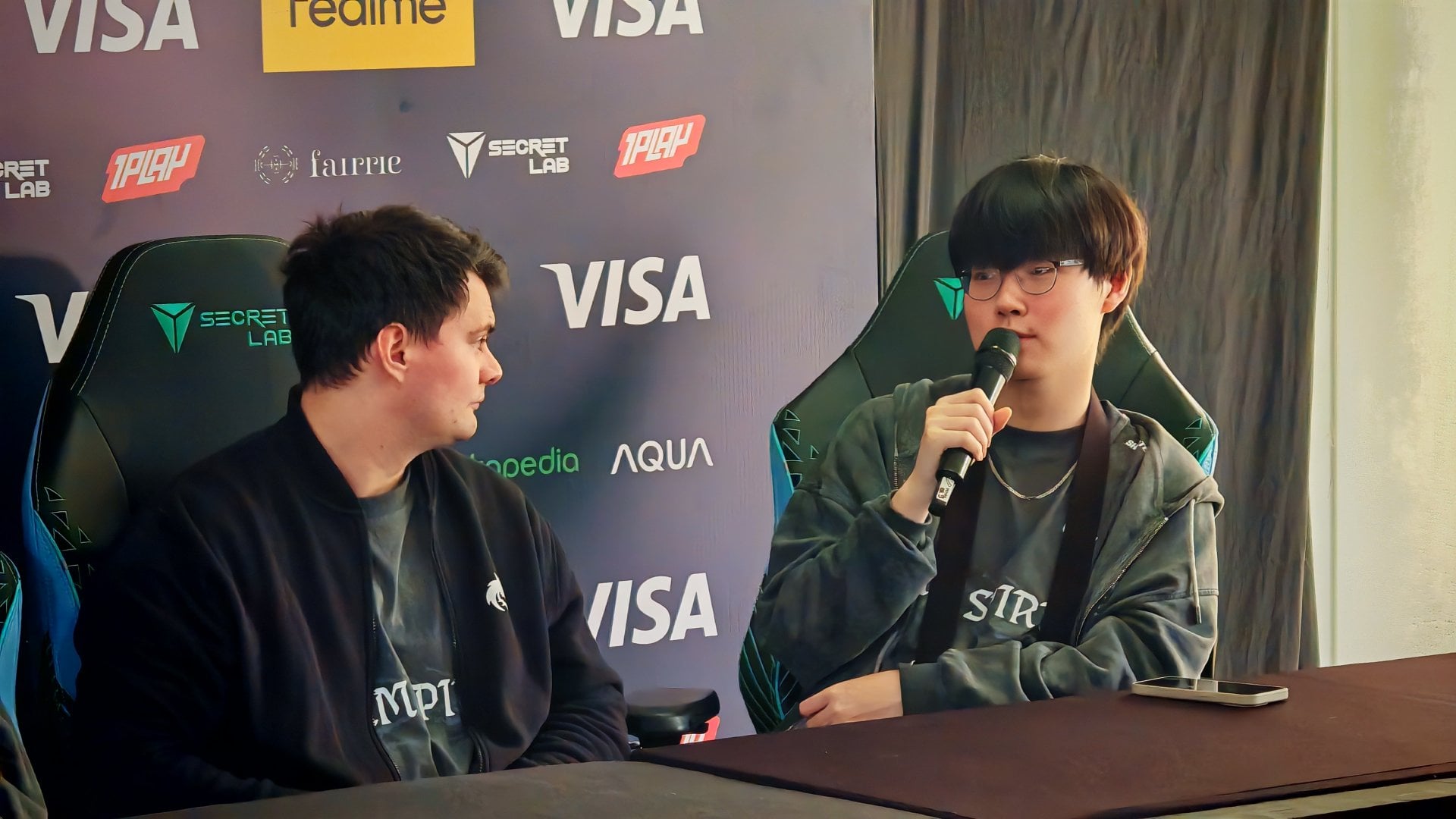 SAWO и Hiko на стадии пресс-конференции