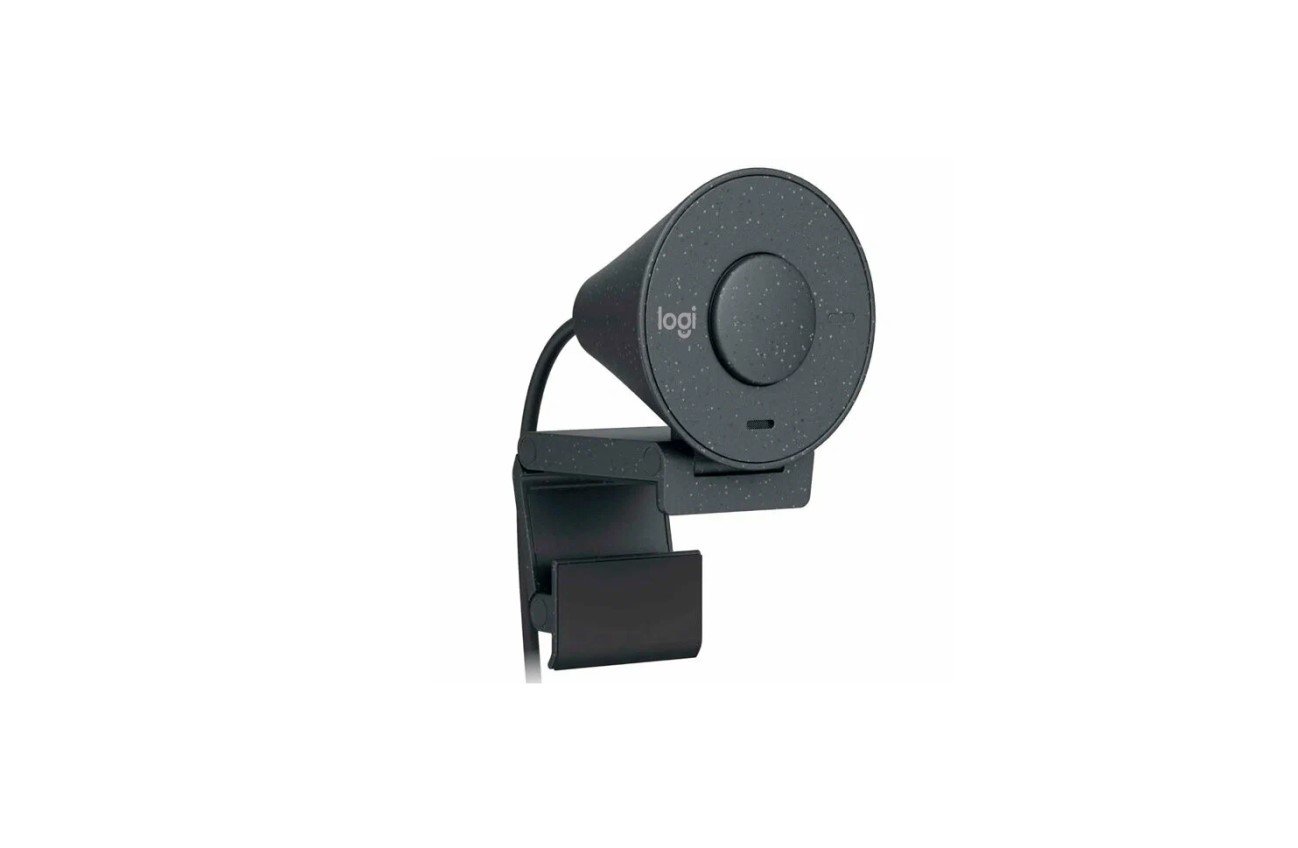 Источник: CQ.ru / Logitech Brio 300 Full HD webcam