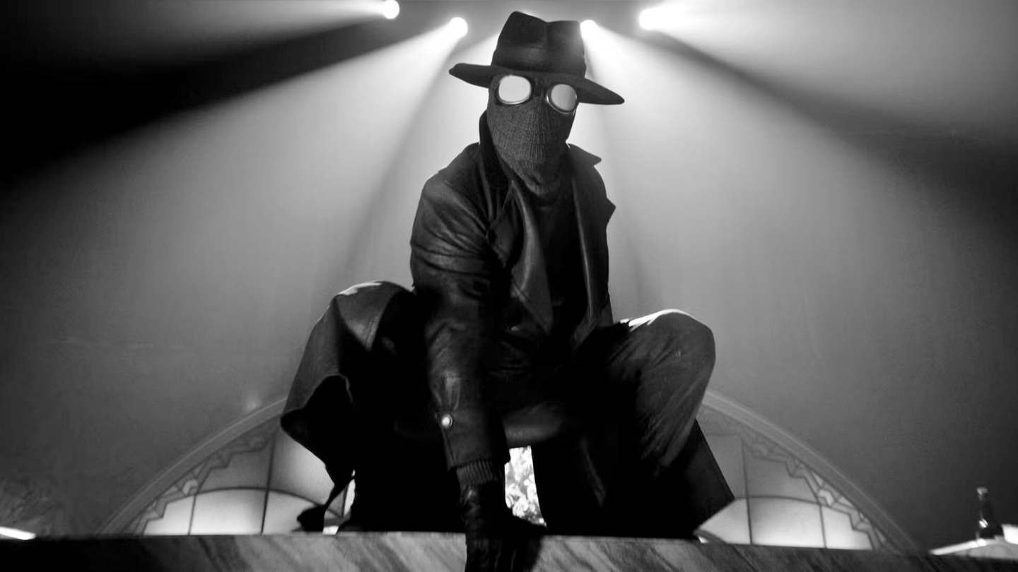 Вышло два разных трейлера сериала ПаукНуар с Николасом Кейджем