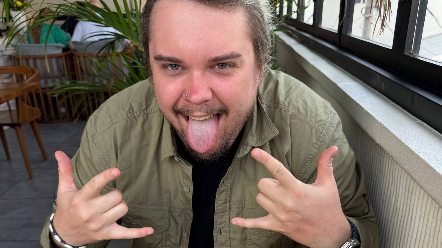 Гуакамоле чуть не попал под колеса машины изза сильного ливня