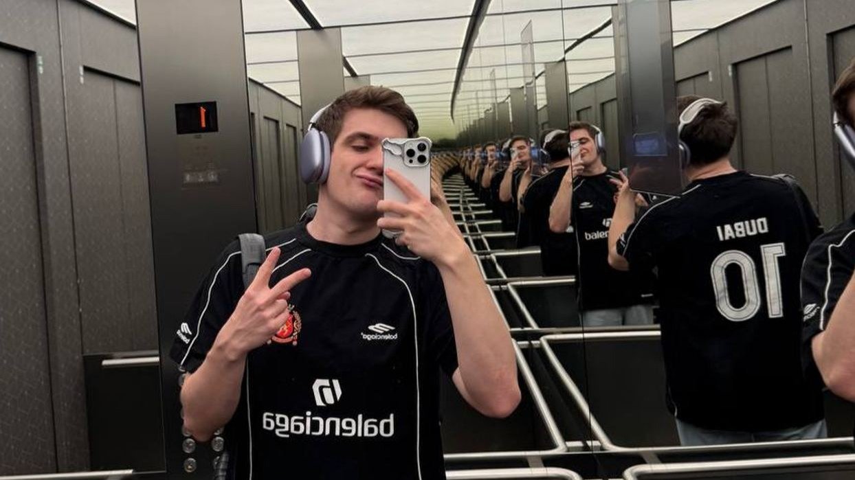 Конфликт Эвелона и Аункера что не поделили стримеры