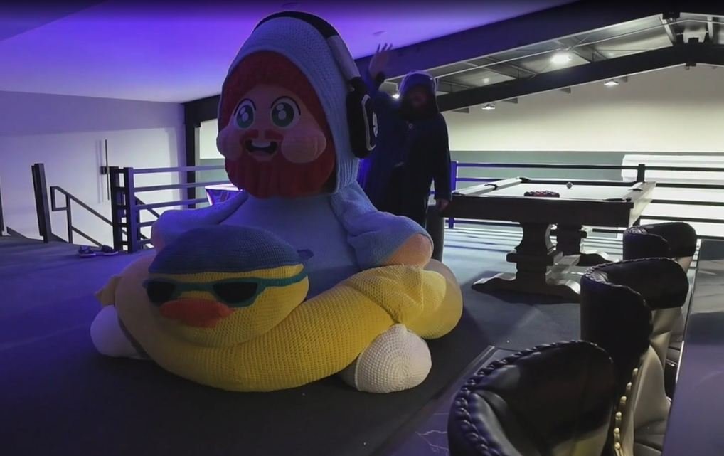 Фрагмент со стрима CaseOh