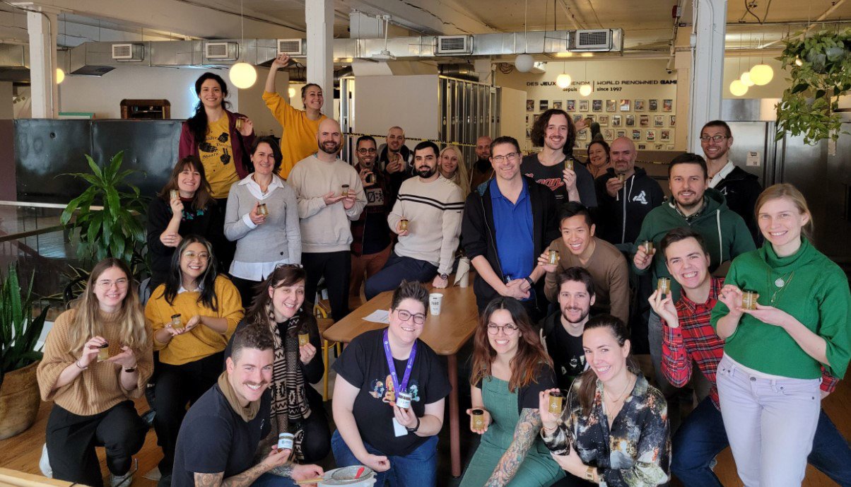 Источник: скриншот CQ.ru /  — Вот ваша зарплата. — Но это свечка!