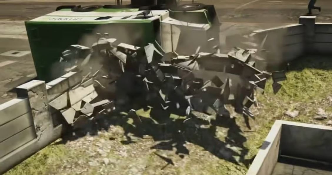 Источник: CQ.ru / Грузовик смог протаранить каменное ограждение