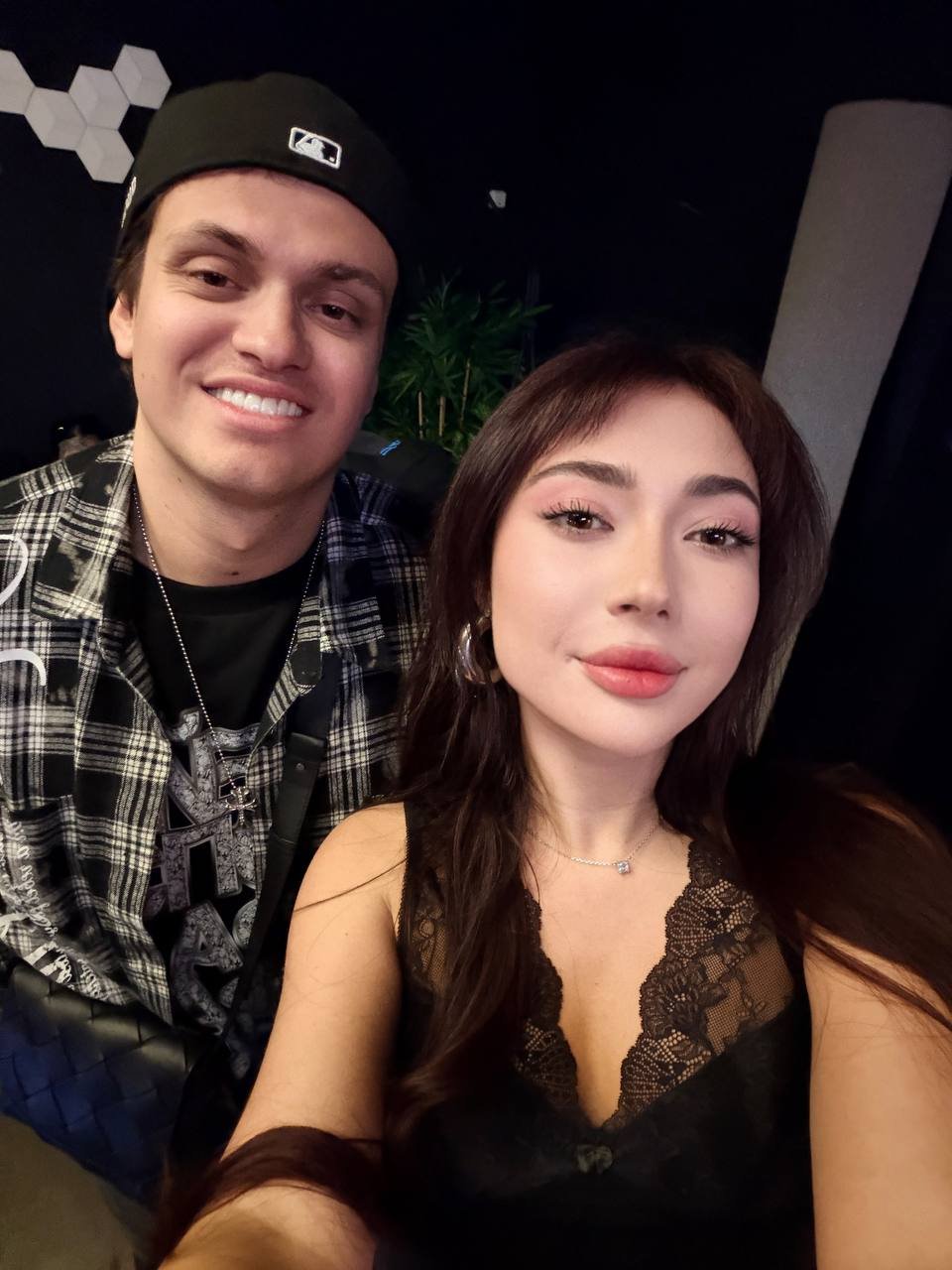 Источник: скриншот CQ.ru / Бустер и Екатзе