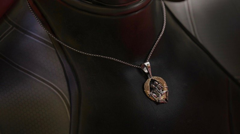 Бренд ювелирных украшений выпустит кулон с близняшками из Atomic Heart