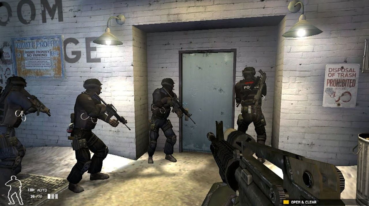 Источник: CQ.ru / SWAT 4, один из первых тактических шутеров
