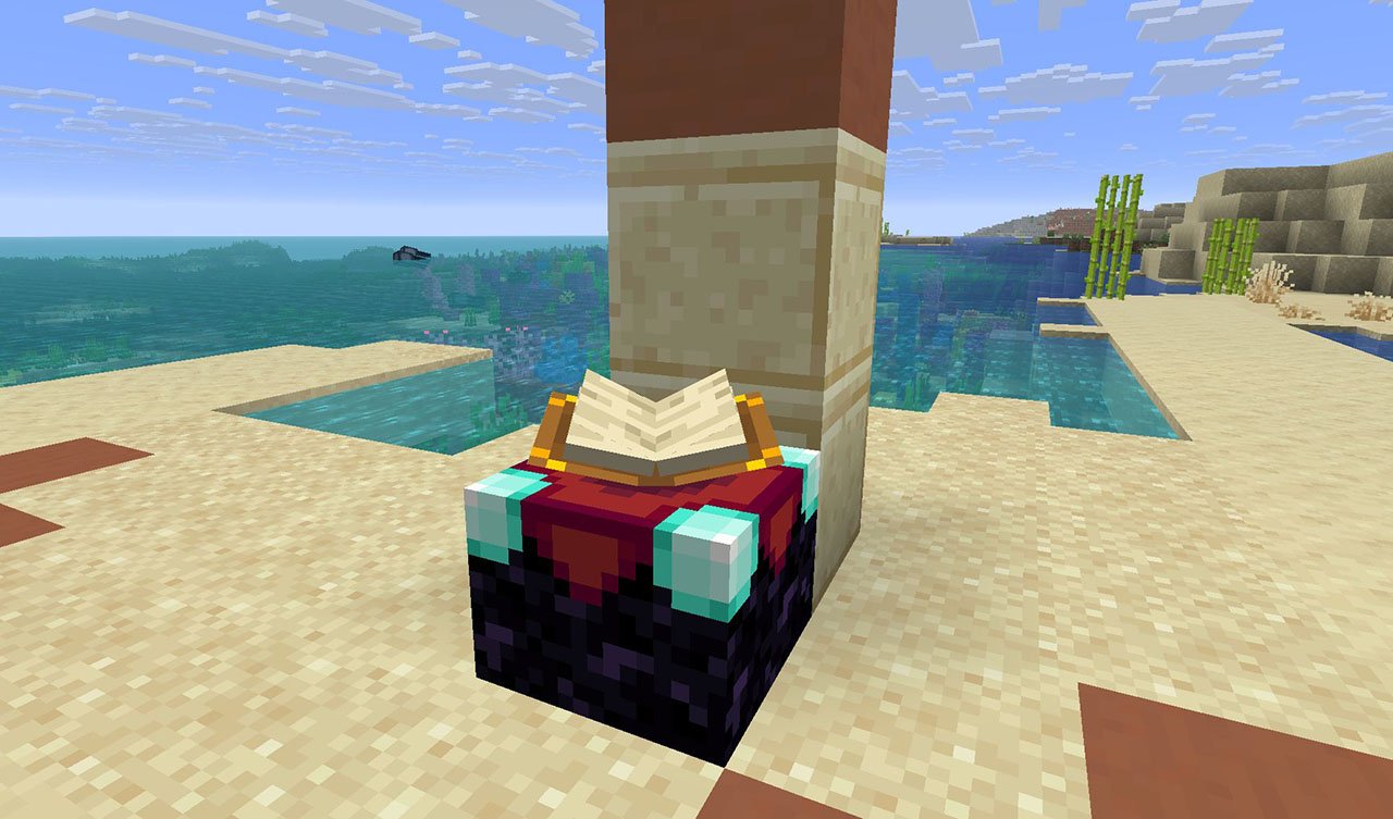 Источник: CQ.ru / Стол зачарований