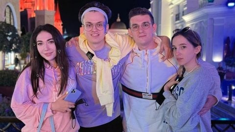 Evelone обогнал Бустера на 15 тысяч зрителей самые популярные стримеры Twitch за ноябрь