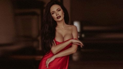 Яна Кошкина выставила себя глупой неудачно пошутив про киберспорт и перепутав сленг