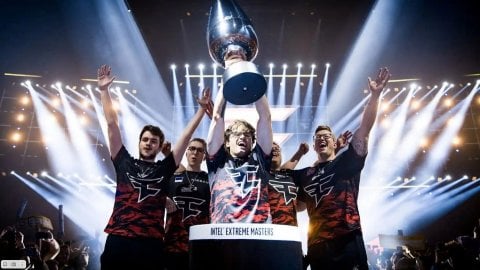 Топ10 лучших команд 2022 года в CSGO