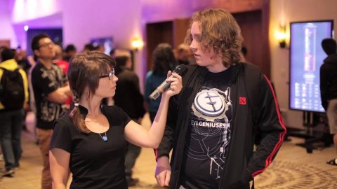 Топ10 игроков в Dota 2 которые стали богатыми и знаменитыми до 18 лет