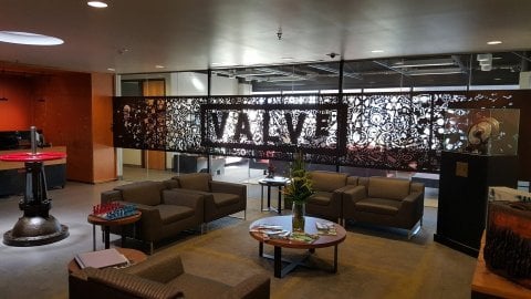 Как выглядят офисы Valve Rockstar Games и других разработчиков игр
