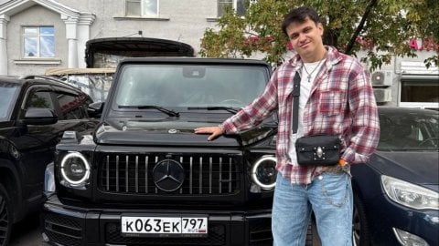 Бустер похвастался новой машиной  ей стала Cadillac Escalade