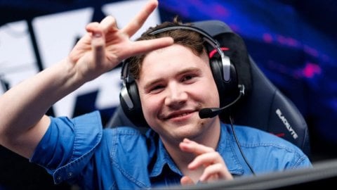 Максим Shadowkek получил бан на твиче