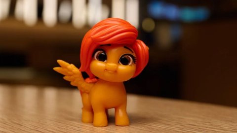 Вкусно  и точка запускает новую линейку игрушек в честь года лошади