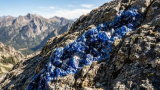 Как добыть азурит в Crimson Desert