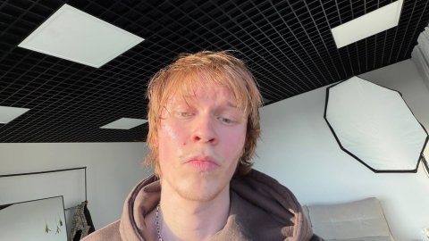 Bbno хочет постримить с Дипинсом Популярный певец оценил видео Вани